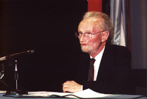 «La fábrica del hombre occidental» Dr. Enrique Kozicki (2002)